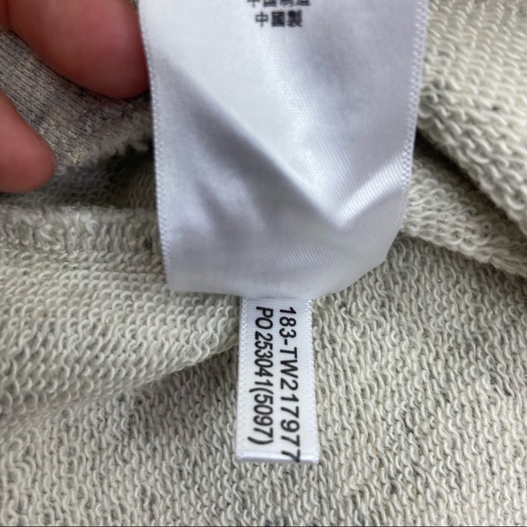 Tommy Bahama gold fleck sweater top. Size Medium - Picture 9 of 11